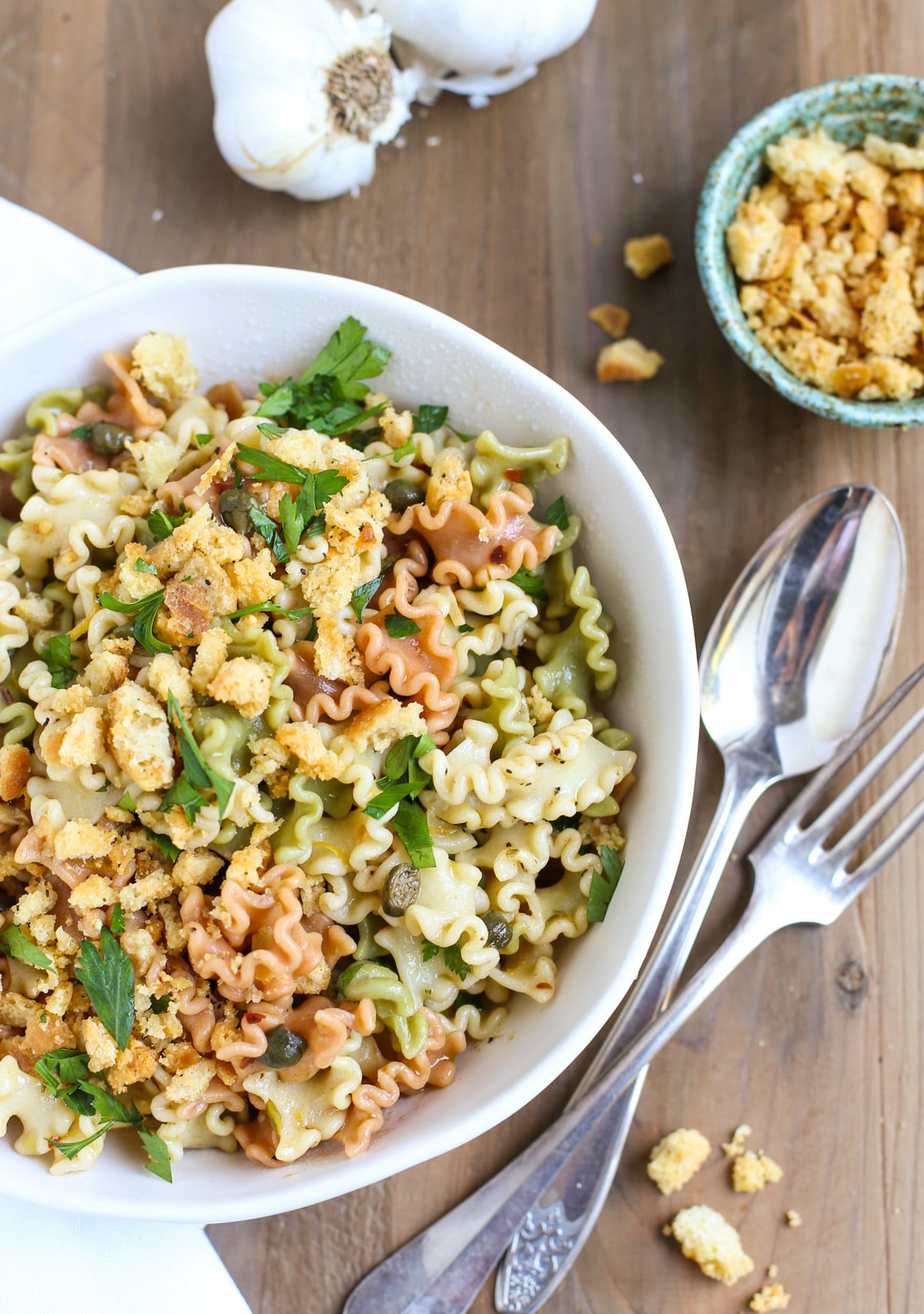 Aglio e Olio Pecorino Breadcrumbs | Garlicky Oil with Capers, Red Pepper Flakes, and Lemon - fab dinner with tons of flavor | WorldofPastabilites.com