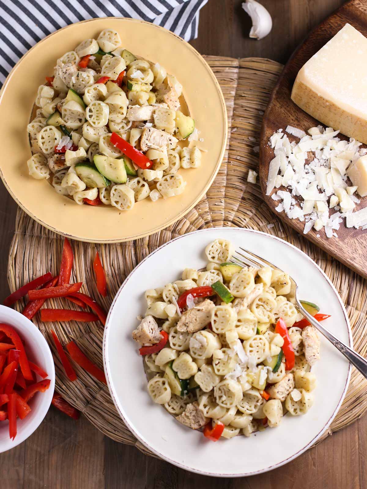 Boston Bruins Pasta's Pasta Primavera with Chicken | Light and delicious recipe your family will love! | Go Bruins! | WorldofPastabilities.com 