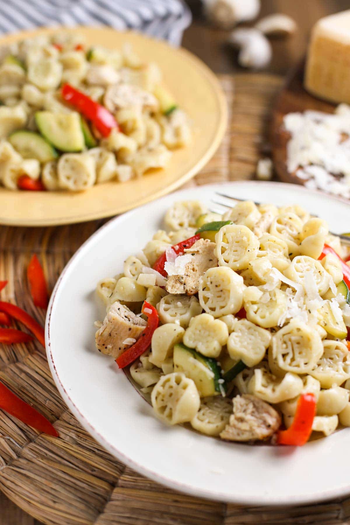 Boston Bruins Pasta's Pasta Primavera with Chicken | Light and delicious recipe your family will love! | Go Bruins! | WorldofPastabilities.com 