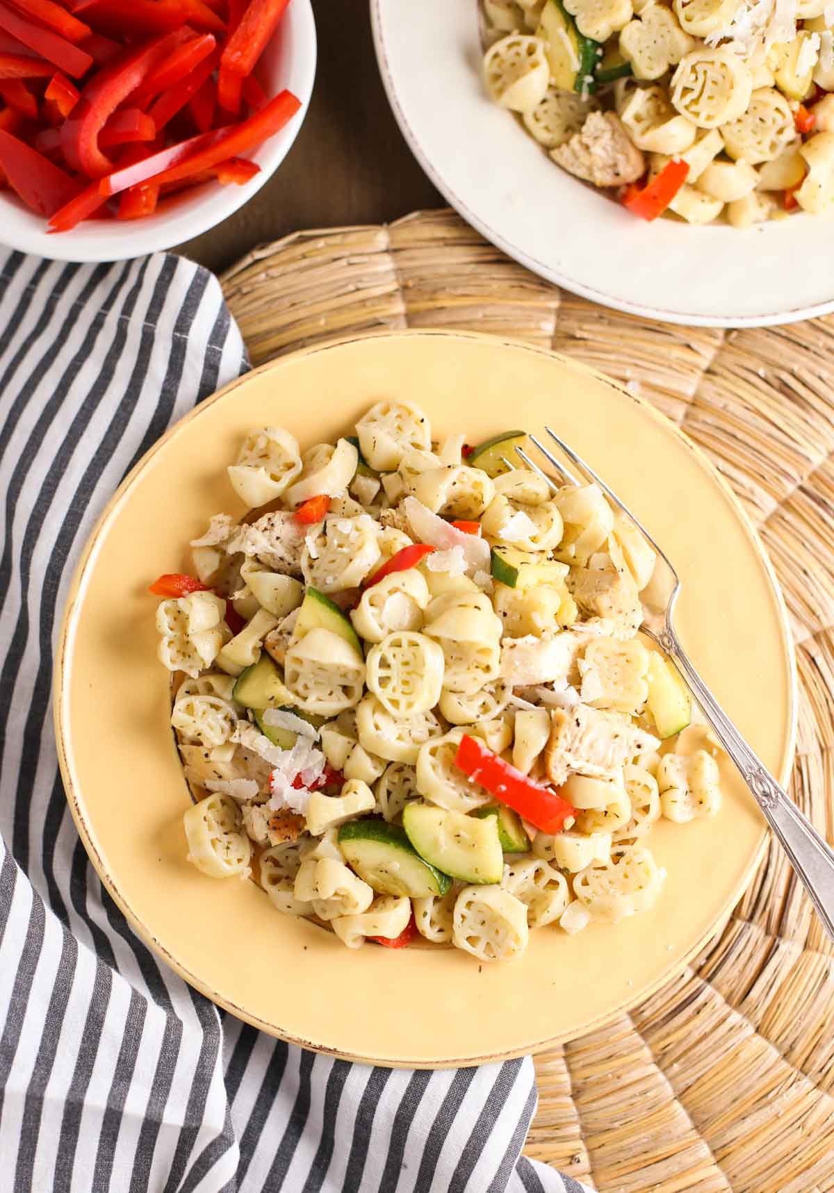 Boston Bruins Pasta's Pasta Primavera with Chicken | Light and delicious recipe your family will love! | Go Bruins! | WorldofPastabilities.com 