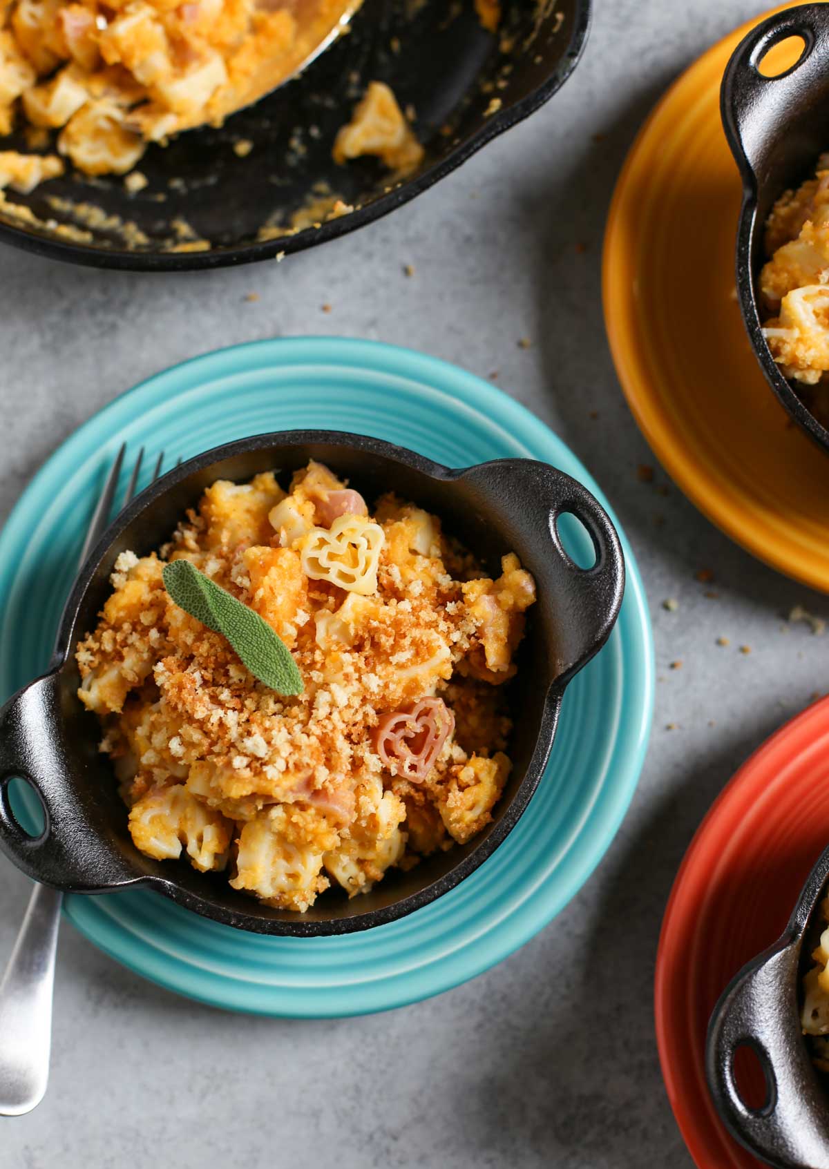 Healthy Butternut Mac and Cheese | Enjoy mac and cheese like never before! Butternut squash shines with a bit of Parmesan and cheddar...not to be missed...except for the calories! | WorldofPastabilities.com