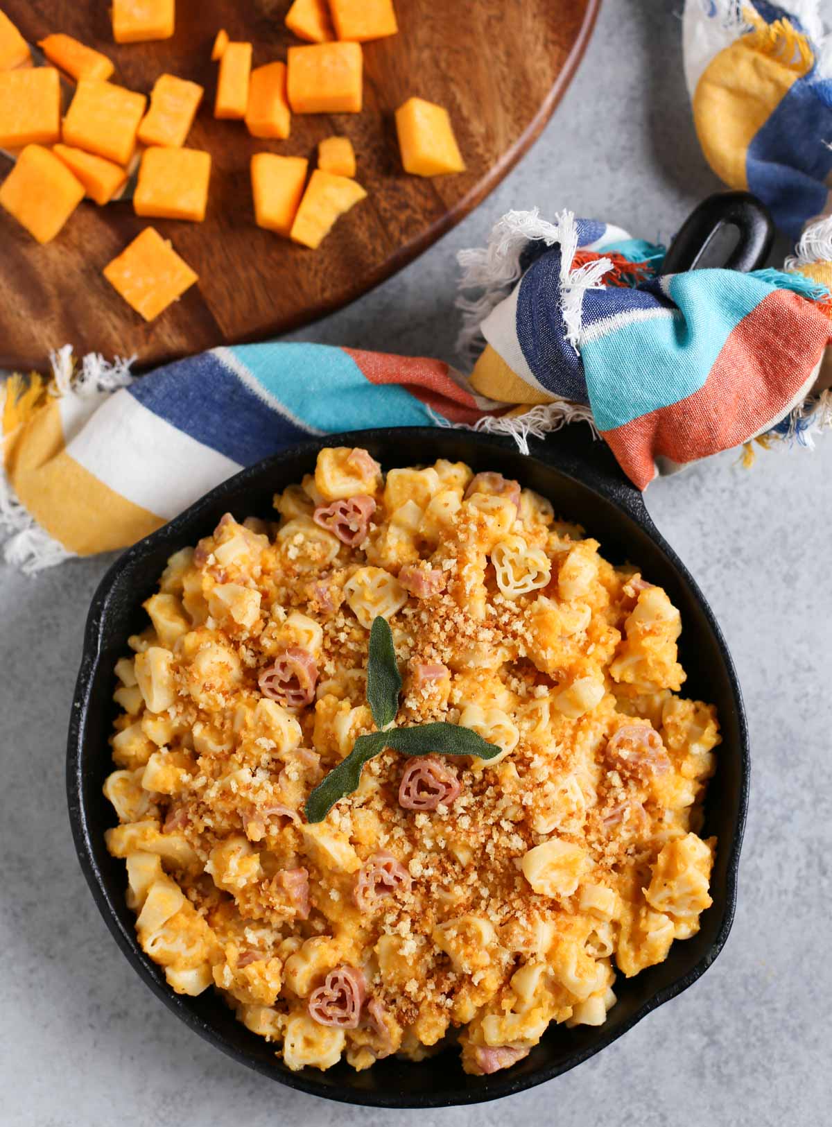 Healthy Butternut Mac and Cheese | Enjoy mac and cheese like never before! Butternut squash shines with a bit of Parmesan and cheddar...not to be missed...except for the calories! | WorldofPastabilities.com