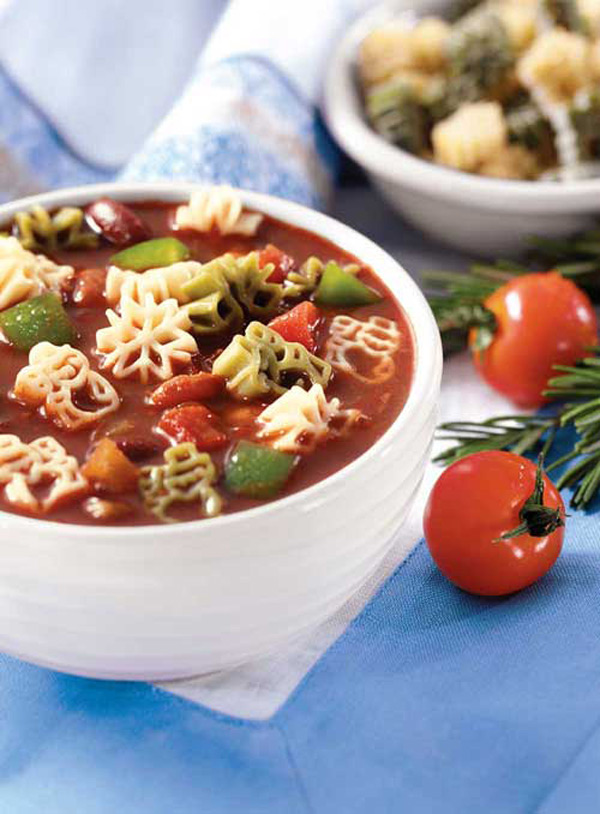 Wintertime Chili | Add just a few simple ingredients to our famous chili mix and cute snowman pasta and wow your crowd! | WorldofPastabilities.com