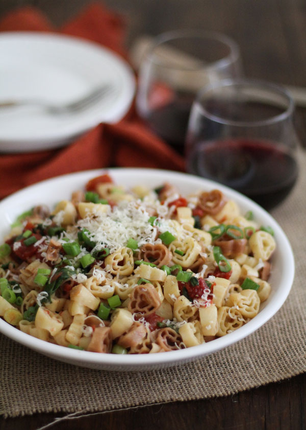 Classic Tomato and Basil Pasta | WorldofPastabilities.com