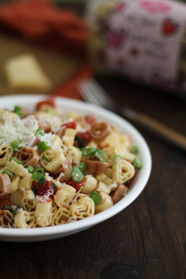 Classic Tomato and Basil Pasta | WorldofPastabilities.com