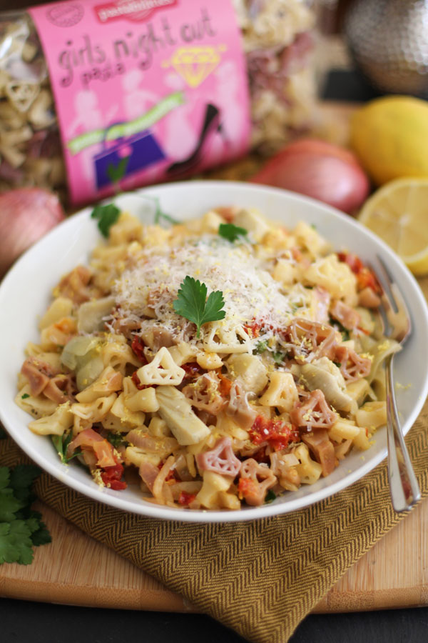 Lemon Shallot Pasta with Sun Dried Tomatoes | WorldofPastabilities.com