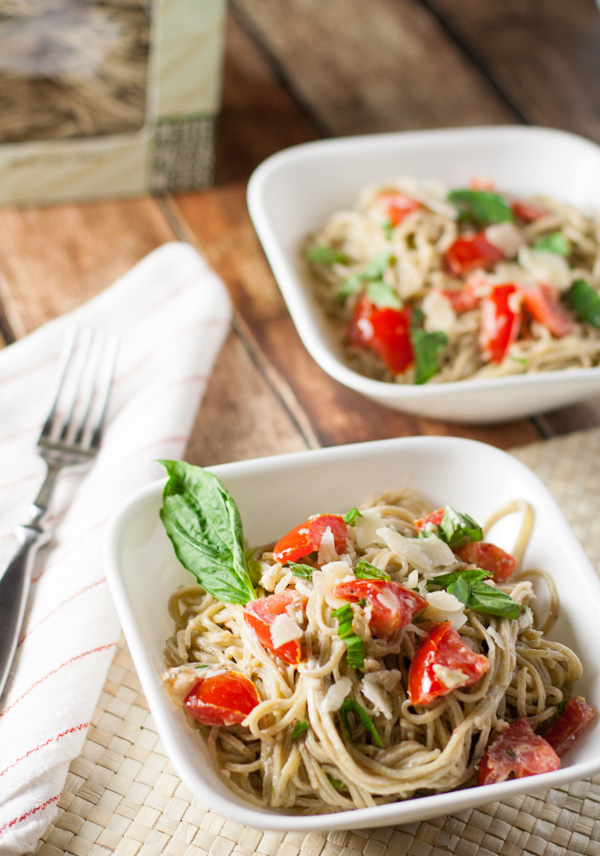 Quick Fresh Tomato and Goat Cheese Pasta | WorldofPastabilities.com