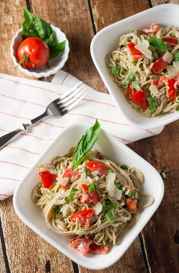 Quick Fresh Tomato and Goat Cheese Pasta | WorldofPastabilities.com