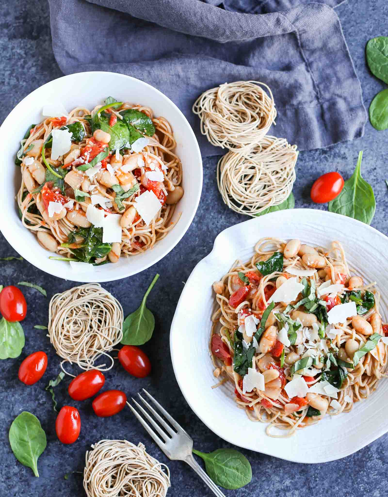 Roasted Tomato, White Beans, and Spinach with Whole Wheat Pasta | Healthy and Delicious and packed with lots of flavors! | World of Pastabilities