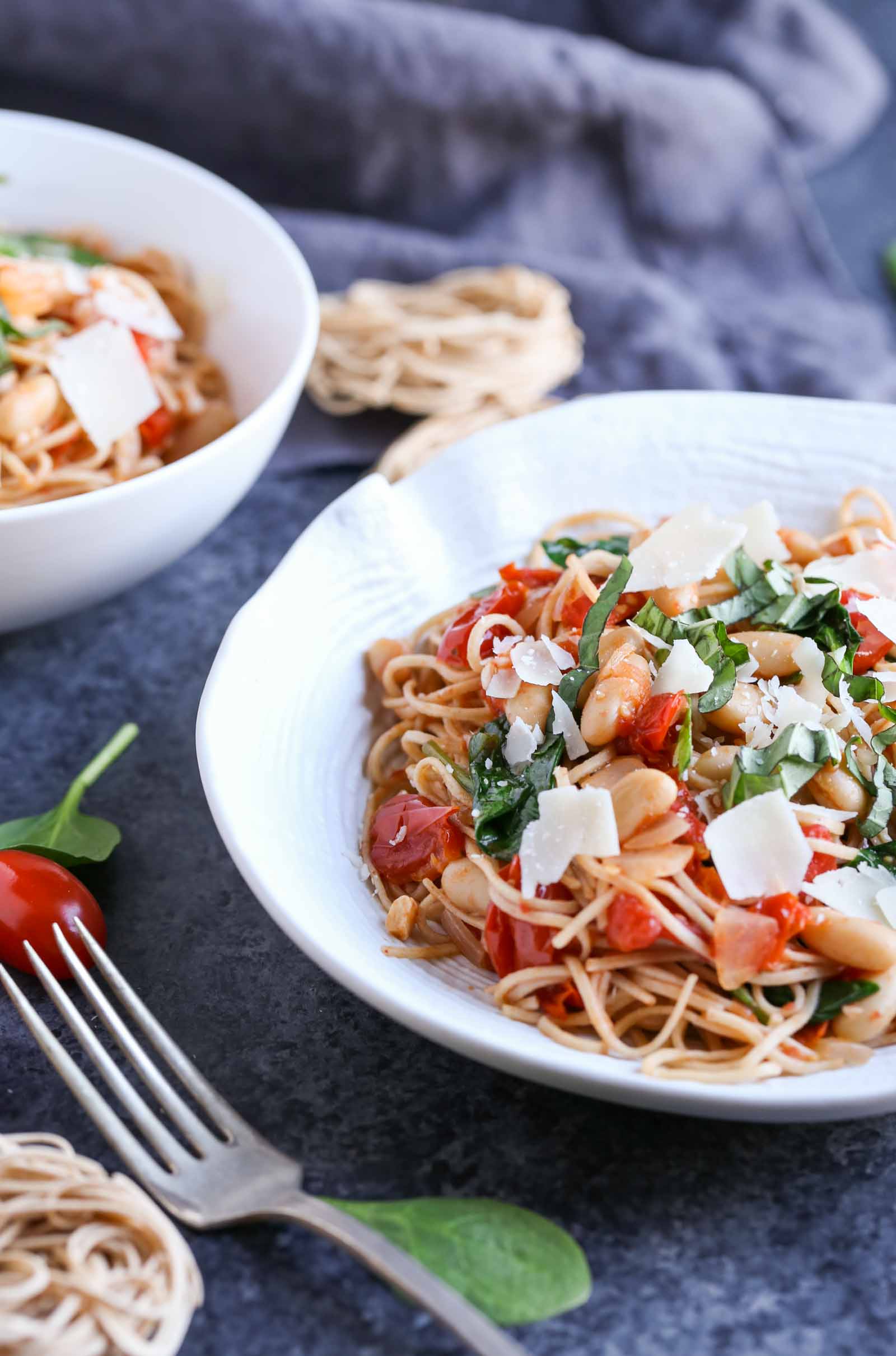 Roasted Tomato, White Beans, and Spinach with Whole Wheat Pasta | Healthy and Delicious and packed with lots of flavors! | World of Pastabilities