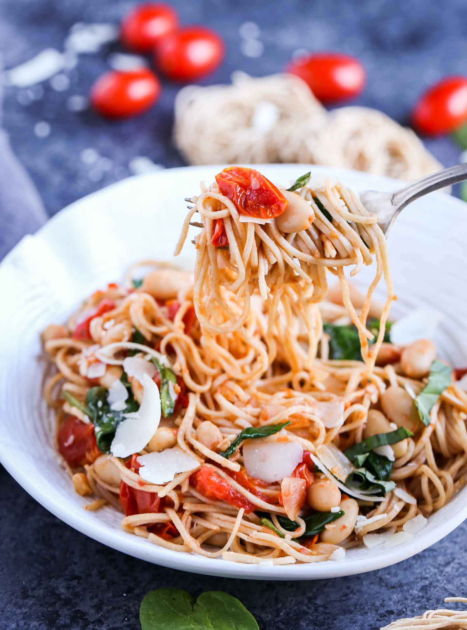 Roasted Tomato, White Beans, and Spinach with Whole Wheat Pasta | Healthy and Delicious and packed with lots of flavors! | World of Pastabilities