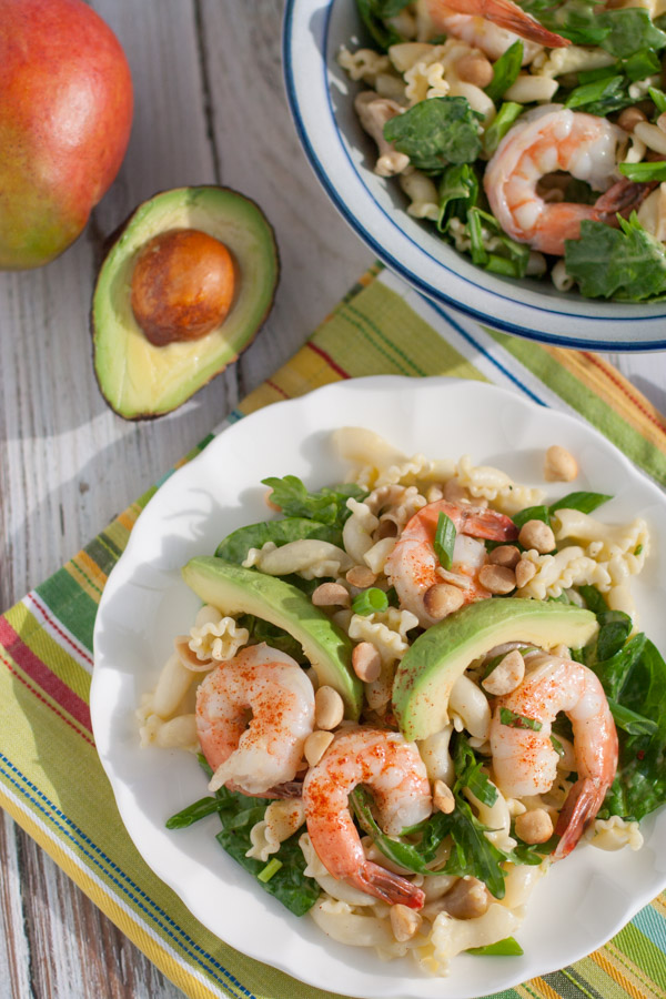 Shrimp Avocado and Spinach Pasta with Mango Vinaigrette | WorldofPastabilities.com