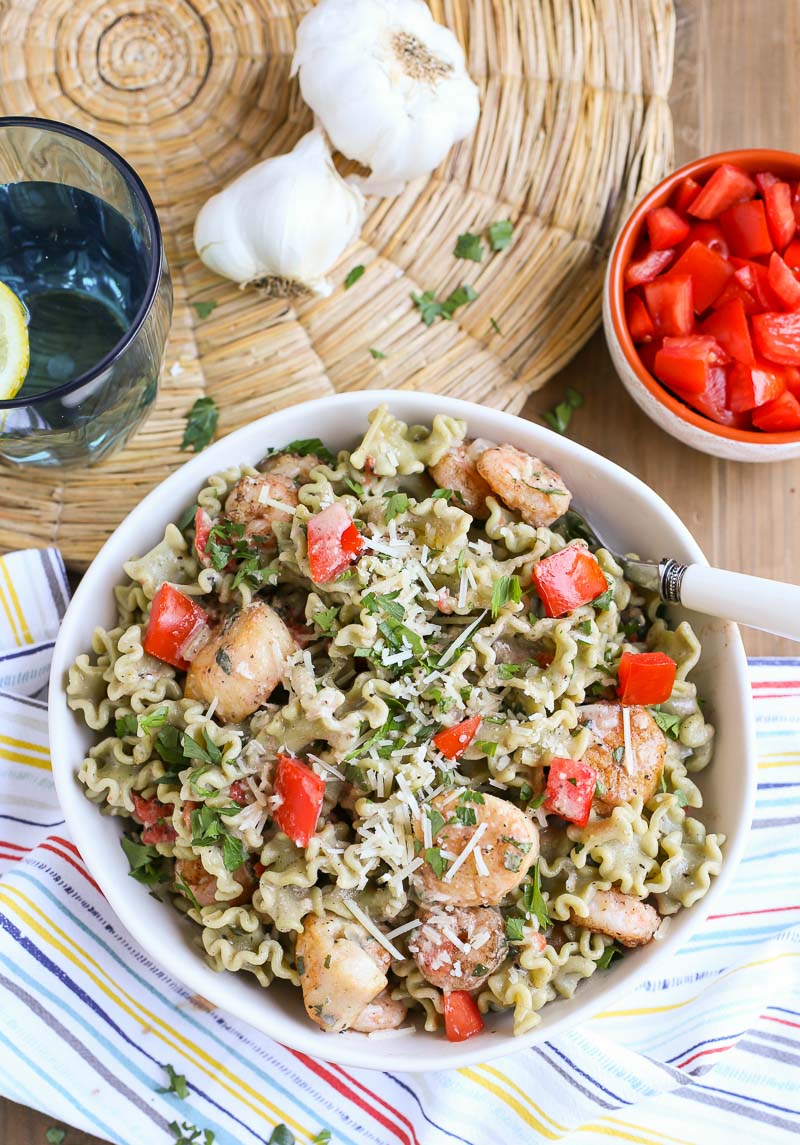 Spinach Basil Garlic Pasta with Light Creamy Seafood