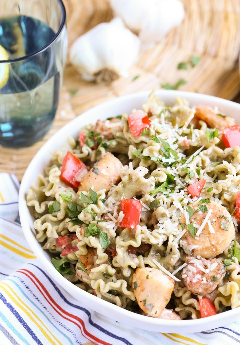 Spinach Basil Garlic Pasta with Light Creamy Seafood